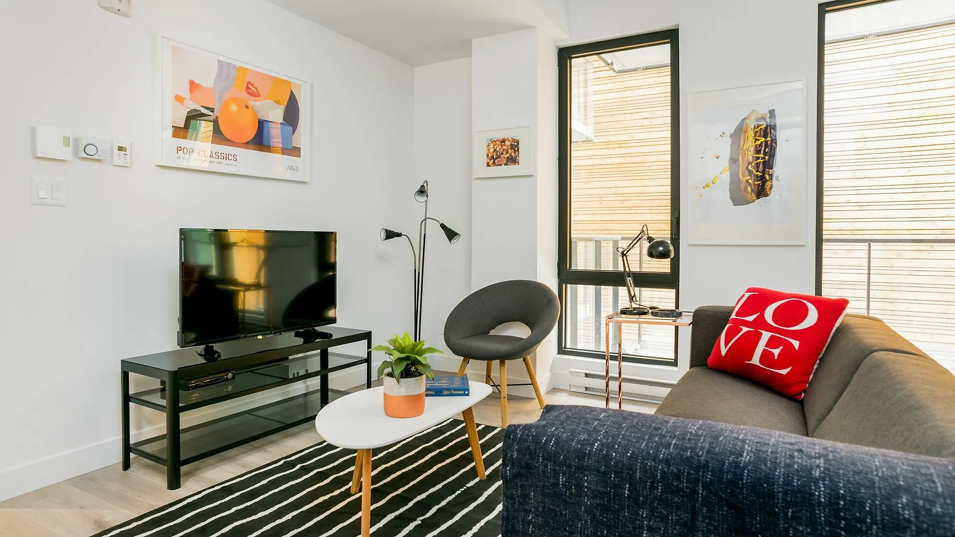 Posh Studio In Old Montreal By Sonder